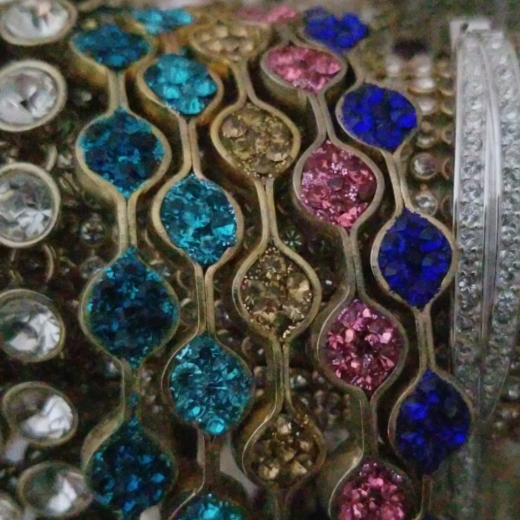 5 Stackable Bangles